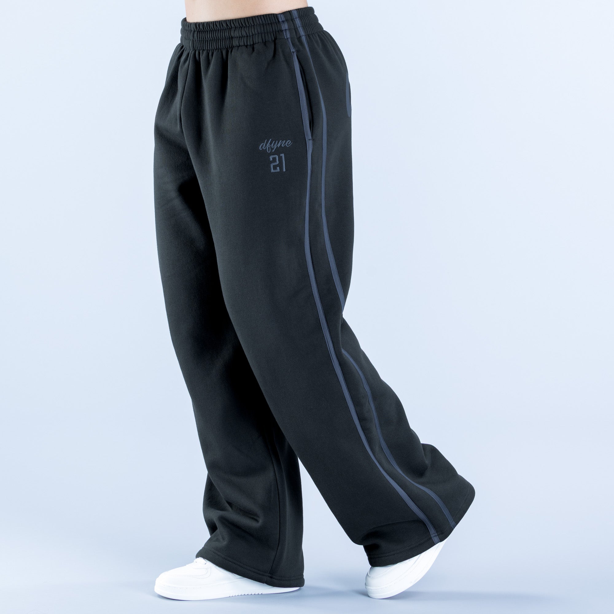 Wide Leg Jogger