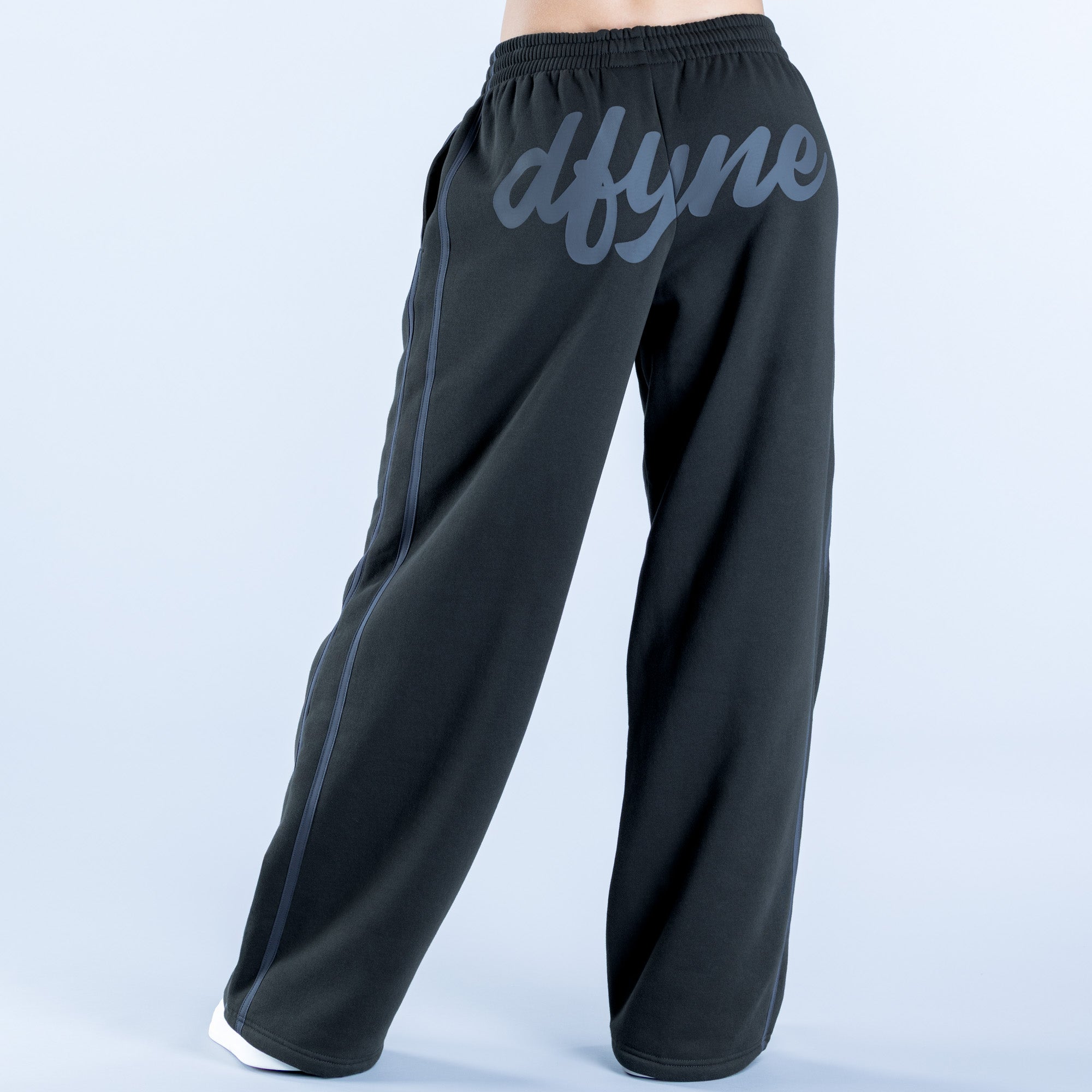 Wide Leg Jogger